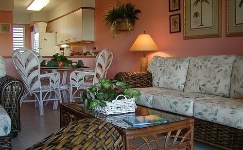 Colony Cove, living room